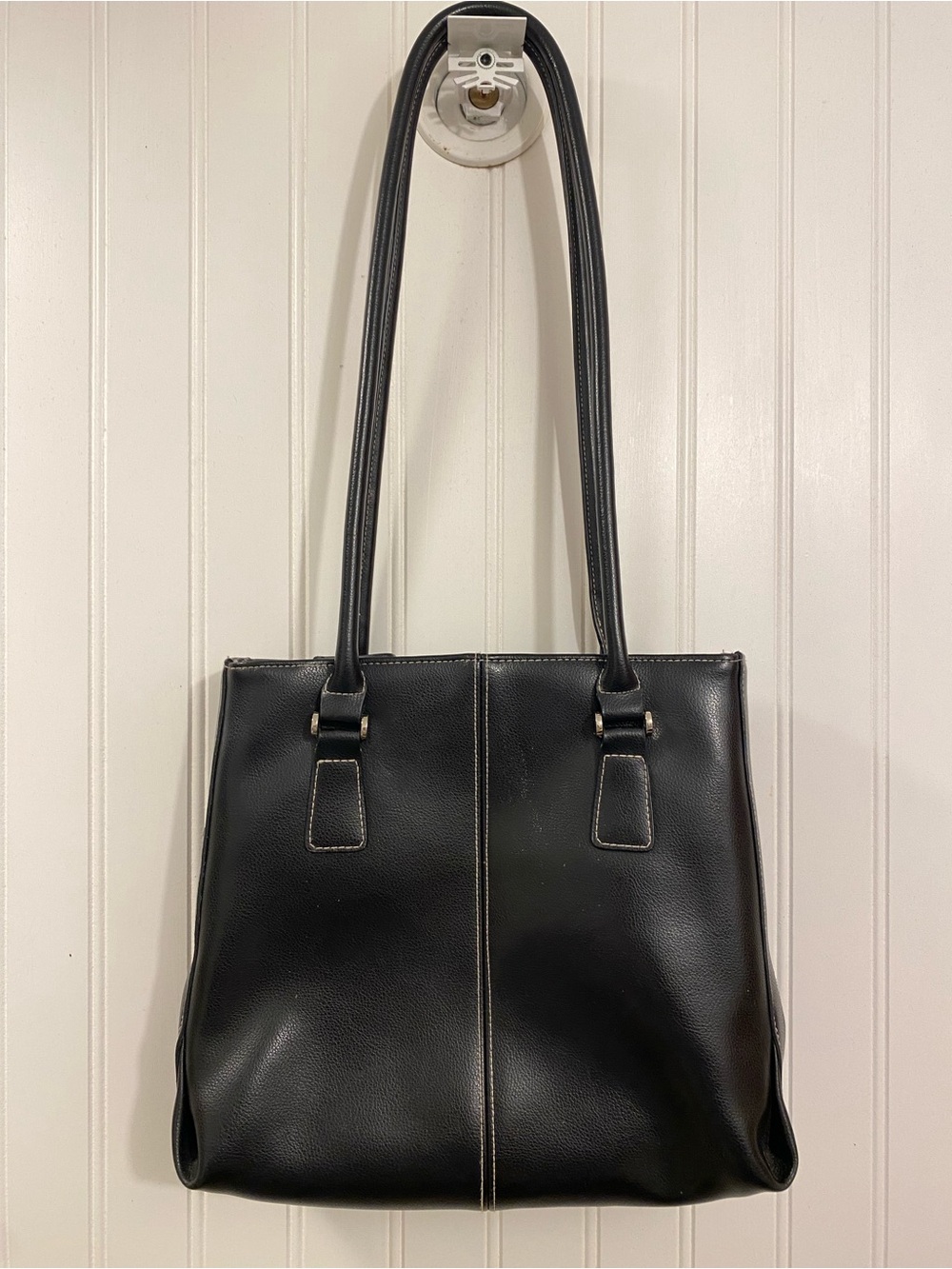 black drop shoulder leather purse